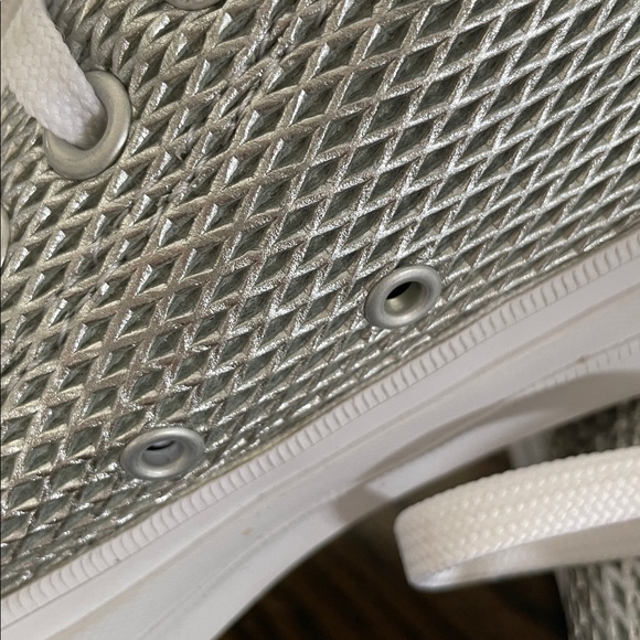 Perforated leather converse silver size 8 - Picture 2 of 9